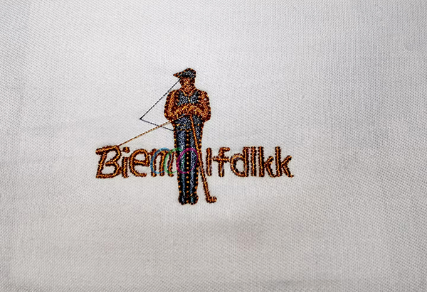 精品服裝刺繡機